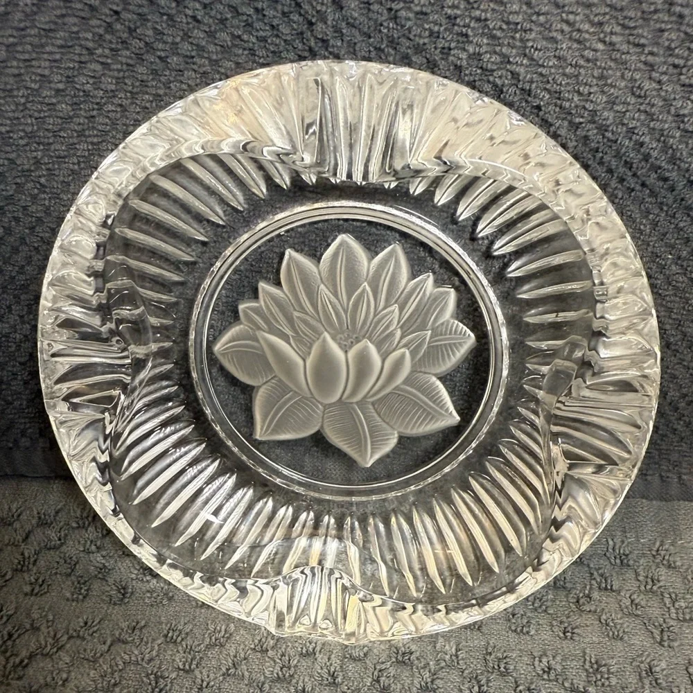 Beautiful Cut Glass MIkasa Crystal Ash Tray with Frosted Lotus Flower